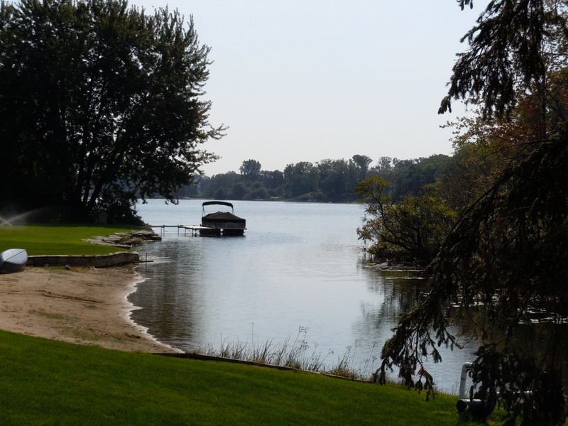 LOWER LONG LAKE BLOOMFIELD TOWNSHIP MICH